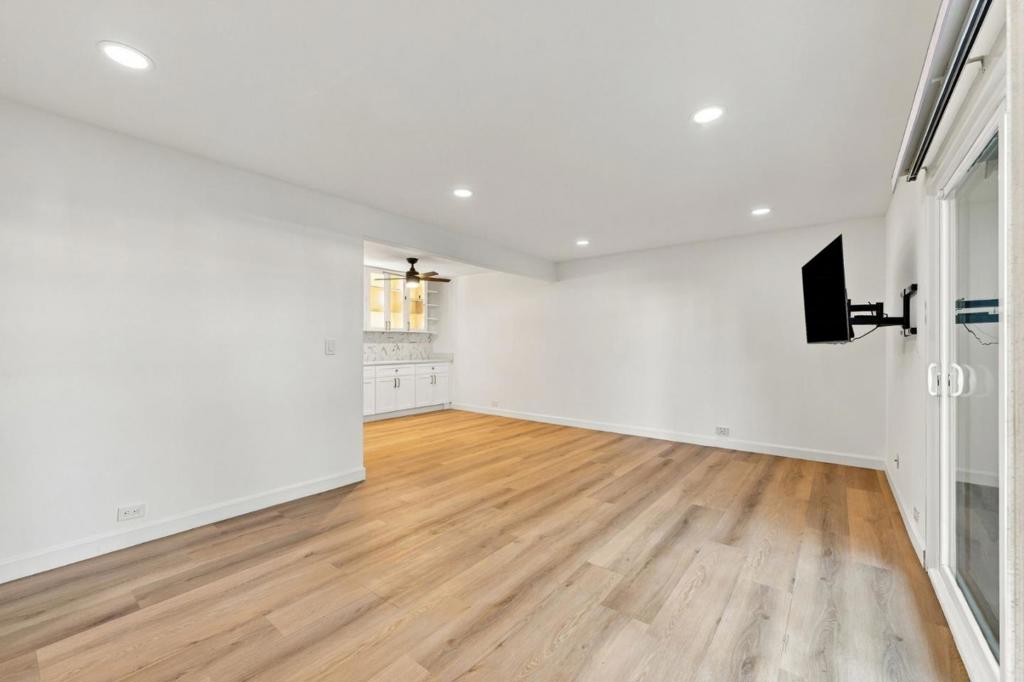 5101 Admiralty Lane Property Photo 36