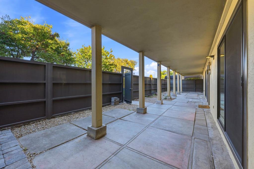 5101 Admiralty Lane Property Photo 38