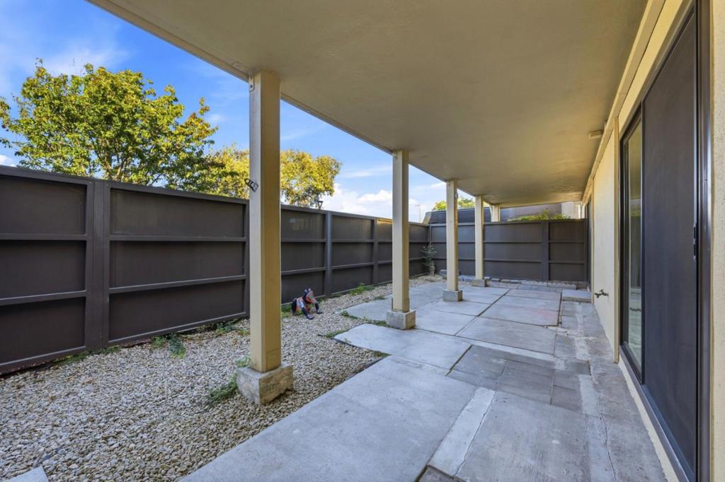 5101 Admiralty Lane Property Photo 40