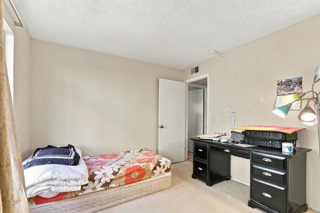 1035 Alta Mira Drive A Property Photo 15