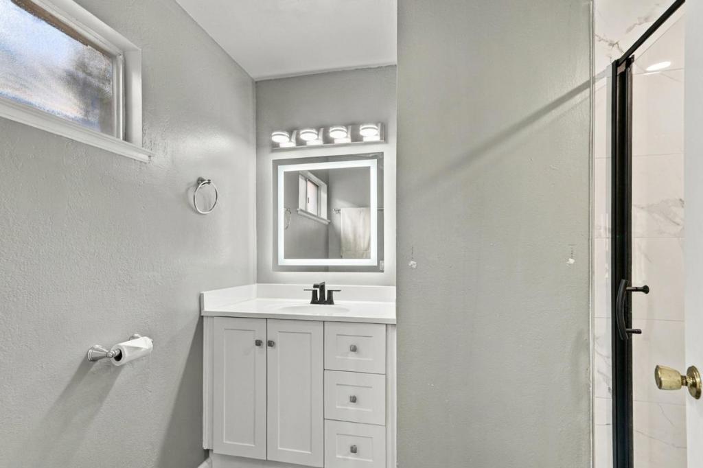 1035 Alta Mira Drive A Property Photo 20