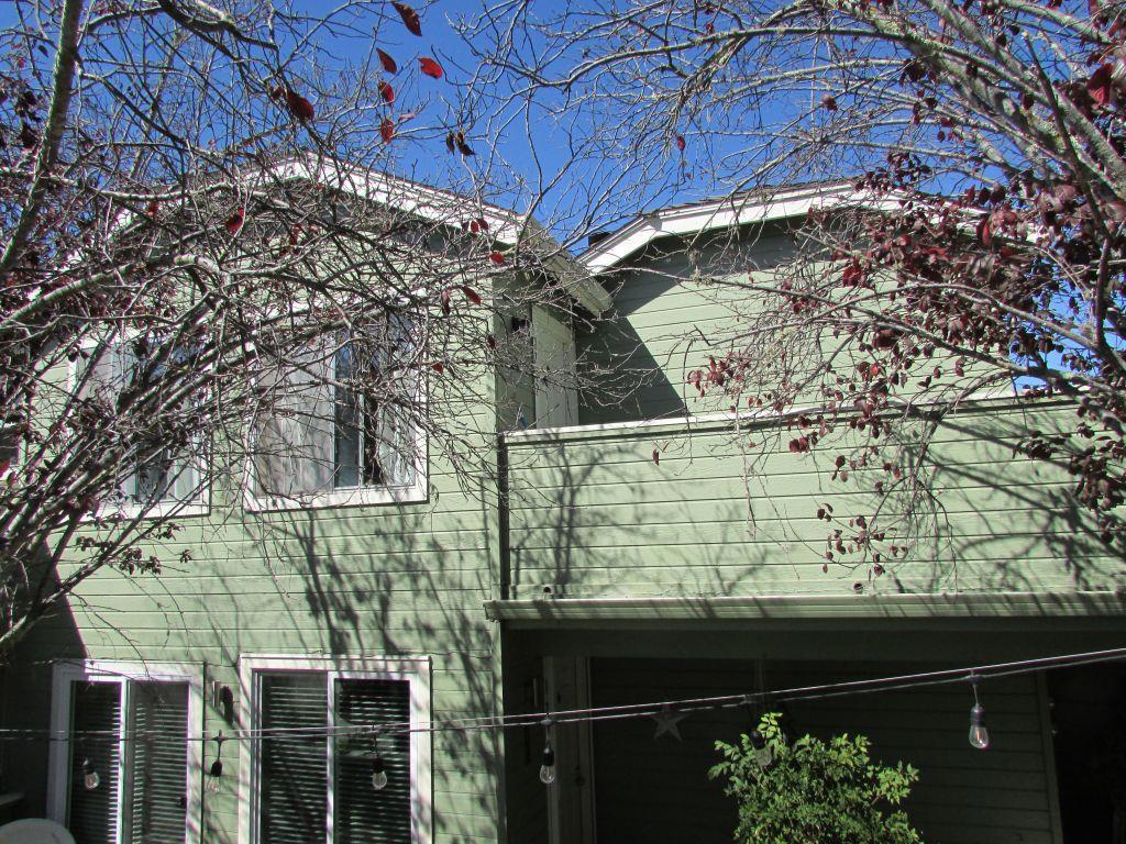 1725 Eastbrook Court Property Photo 1