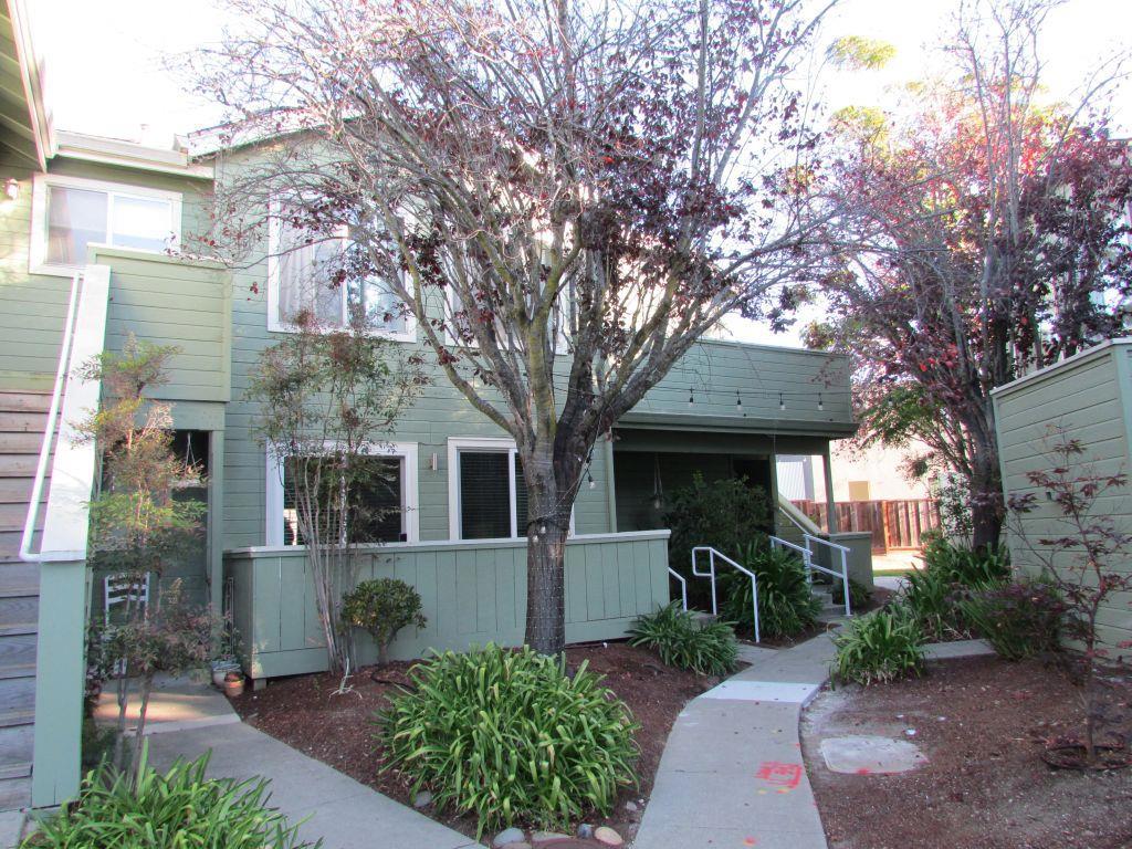1725 Eastbrook Court Property Photo 4