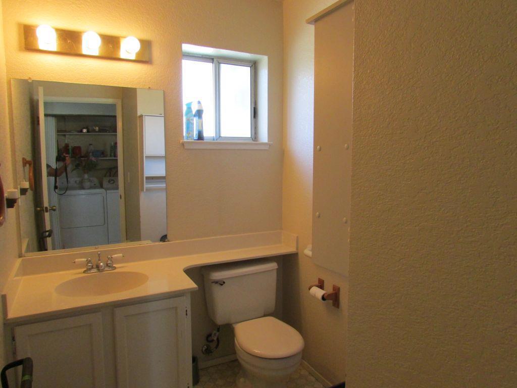 1725 Eastbrook Court Property Photo 9