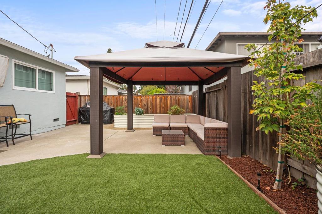 15551557 Ebener Street 1555 Property Photo 13