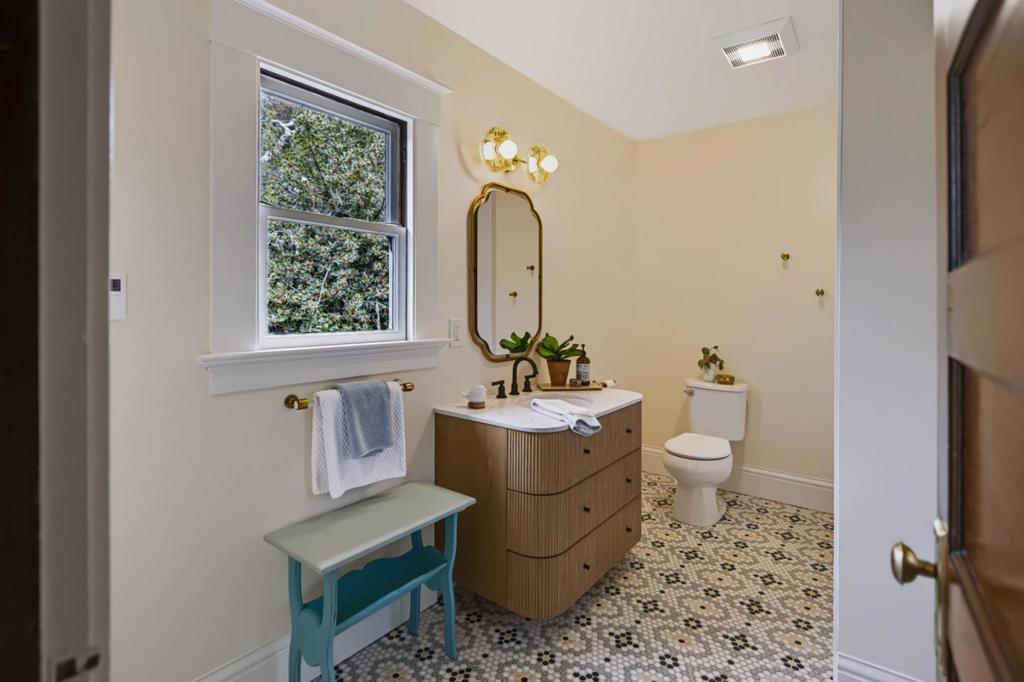 413 Walnut Street Property Photo 41
