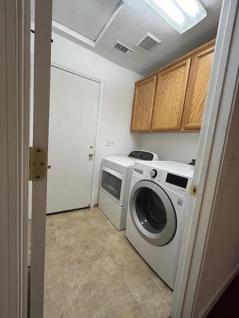1035 Arbor Drive Property Photo 4