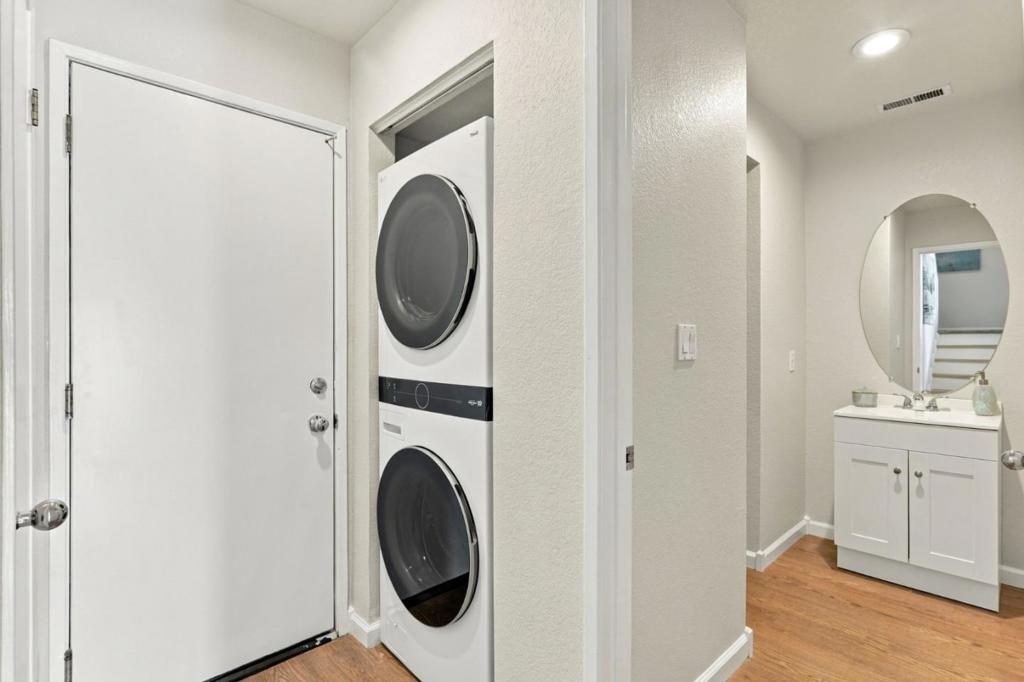 6953 Rodling Drive D Property Photo 14