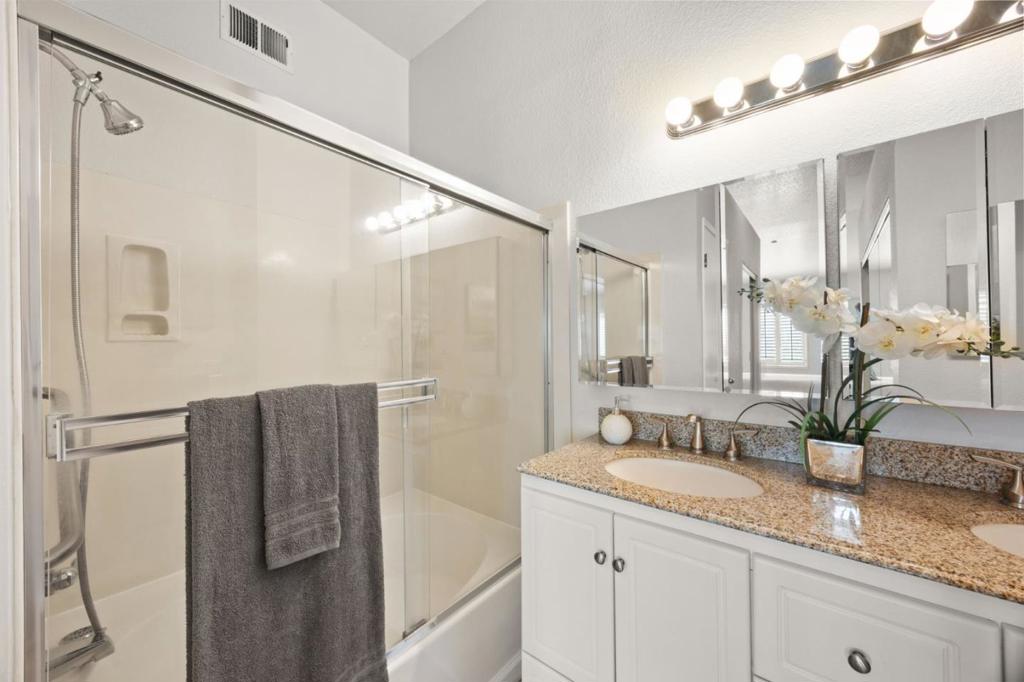 6953 Rodling Drive D Property Photo 19