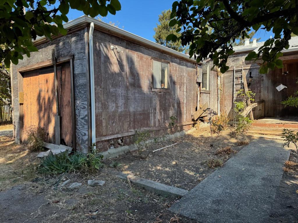 426 Palm Street Property Photo 12