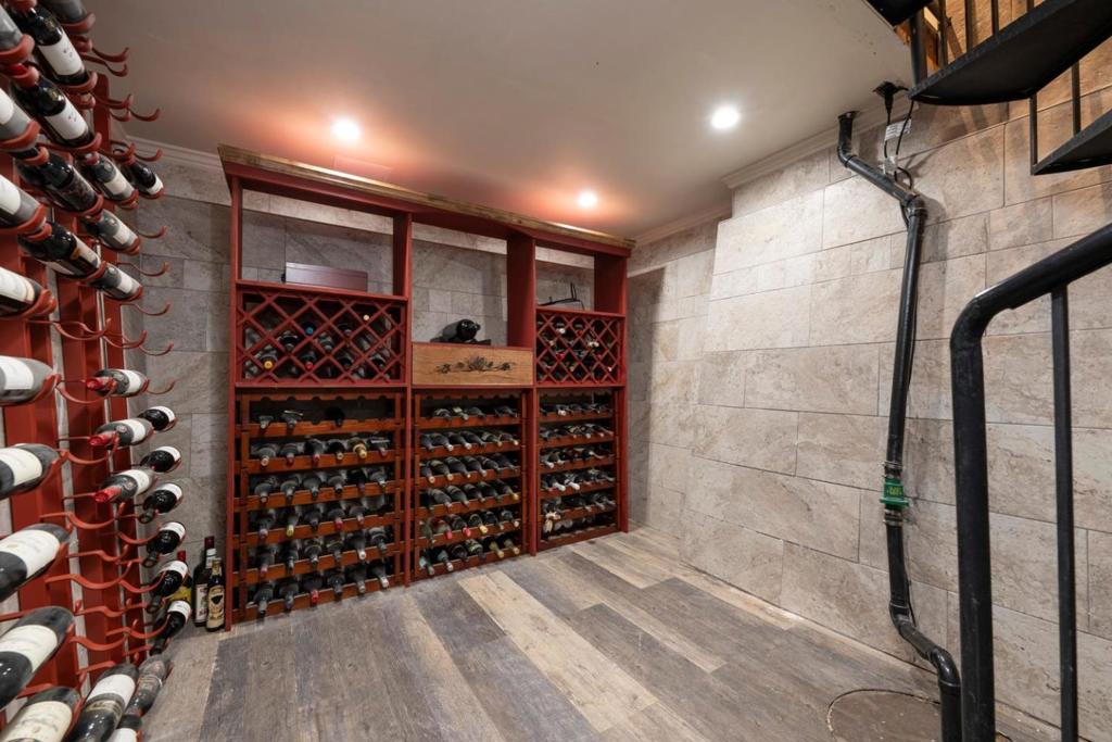 1512 Highway Road Property Photo 10