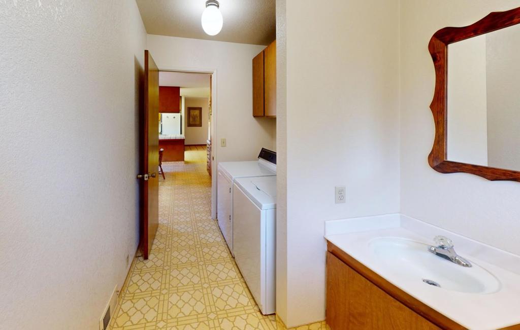 1116 Aspen Place Property Photo 25