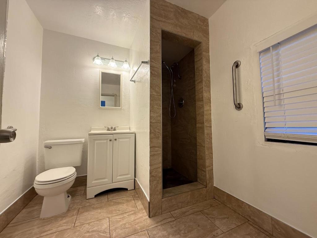 2433 San Pablo Avenue Property Photo 4