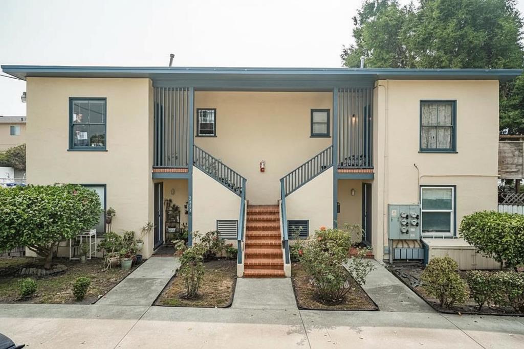 2429 San Pablo Avenue Property Photo 1