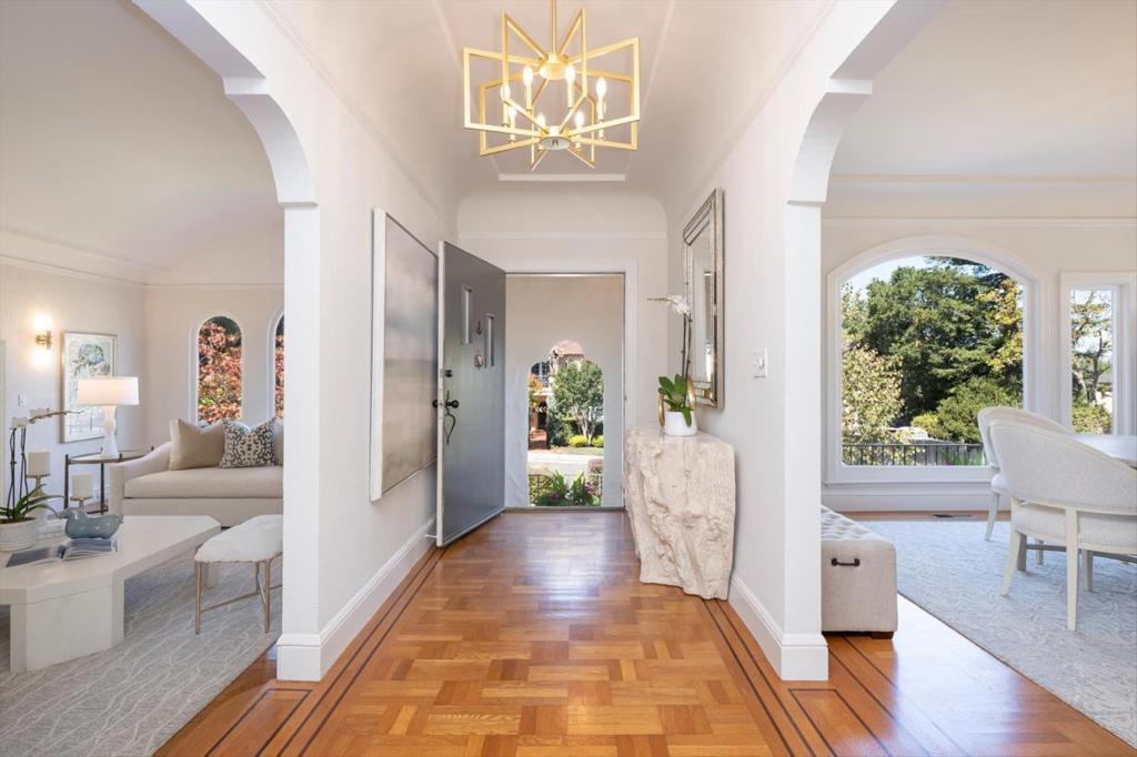 469 Fairfax Avenue Property Photo 7