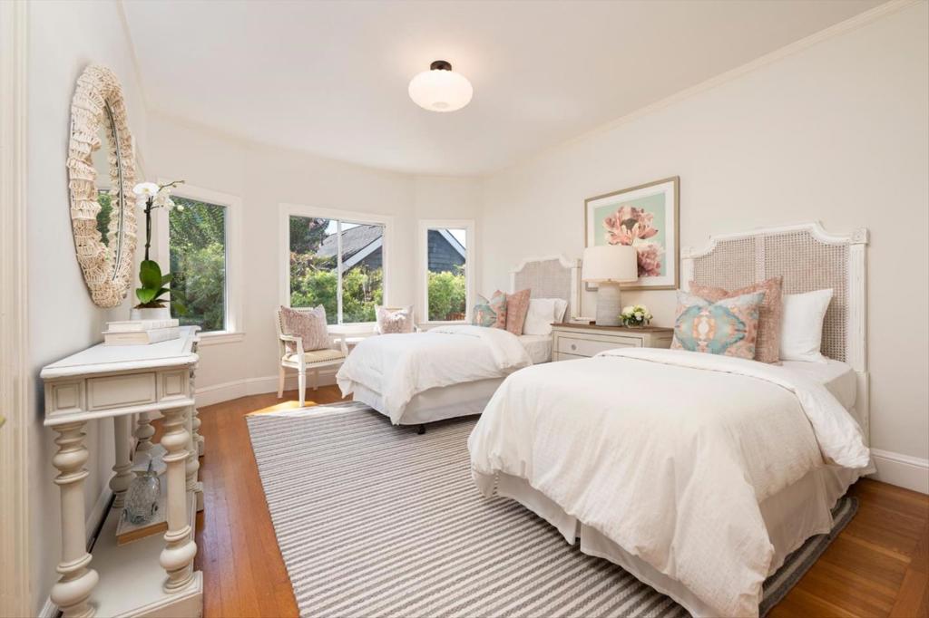 469 Fairfax Avenue Property Photo 15