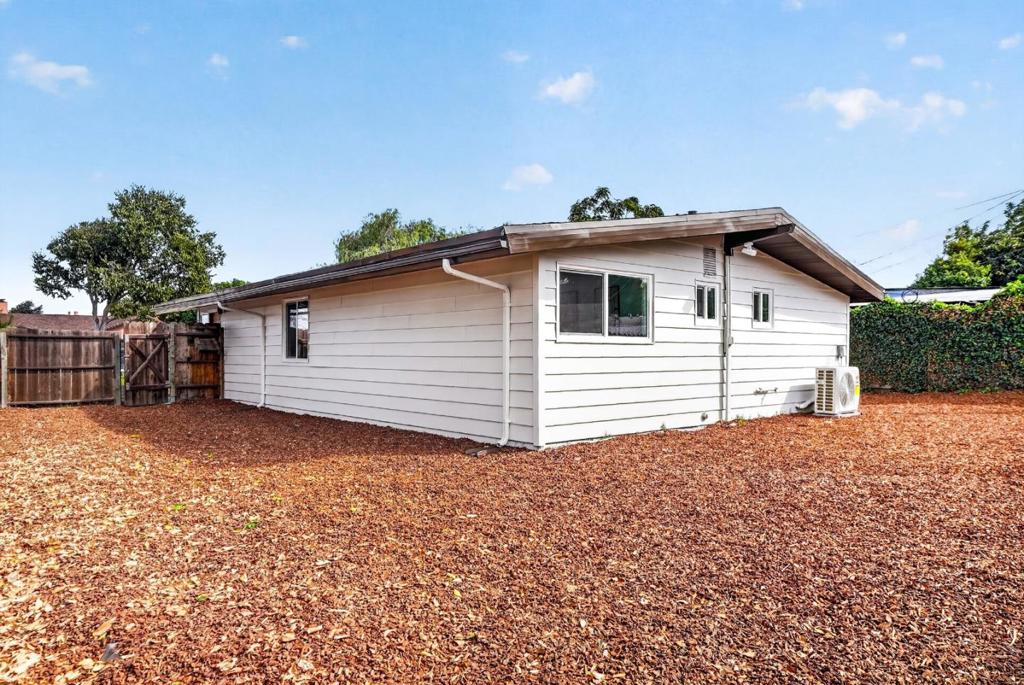 1110 Breezewood Court Property Photo 30