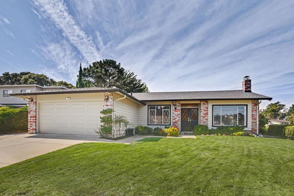 10 Los Altos Place Property Photo 3