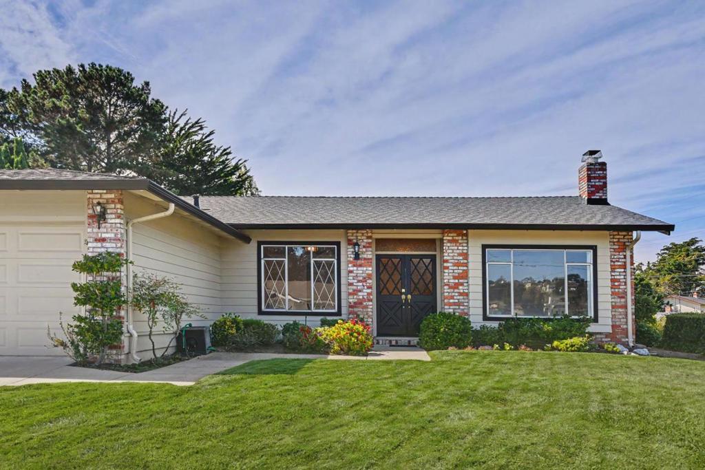 10 Los Altos Place Property Photo 4