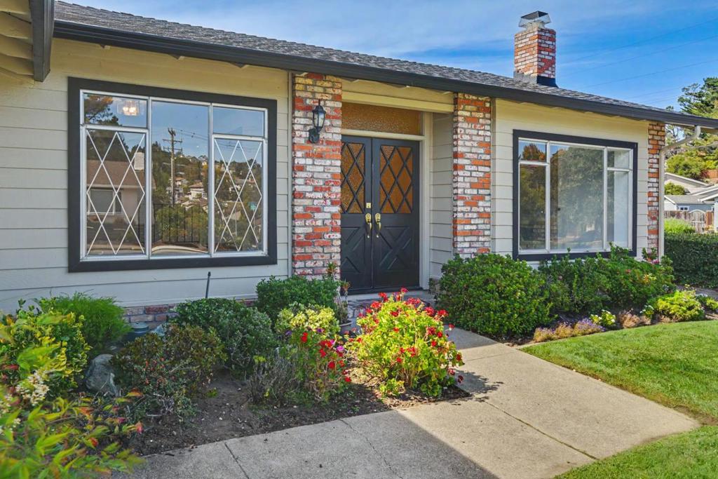 10 Los Altos Place Property Photo 5