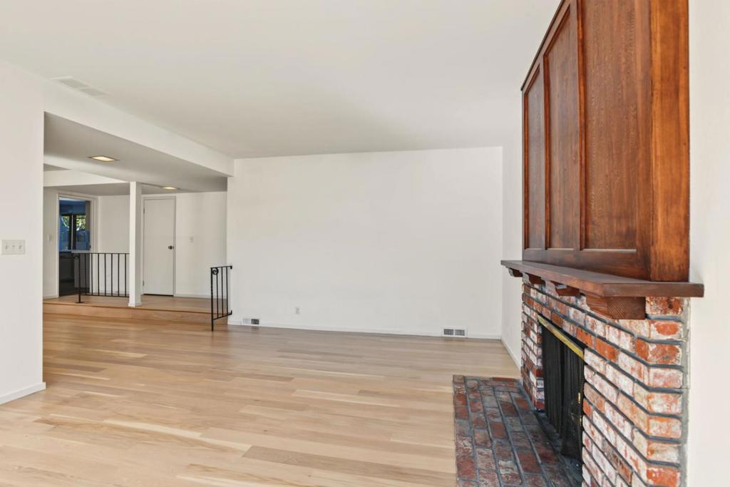 10 Los Altos Place Property Photo 9