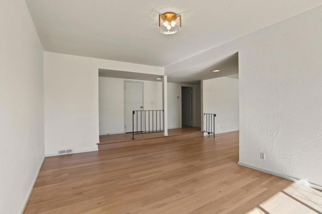 10 Los Altos Place Property Photo 12