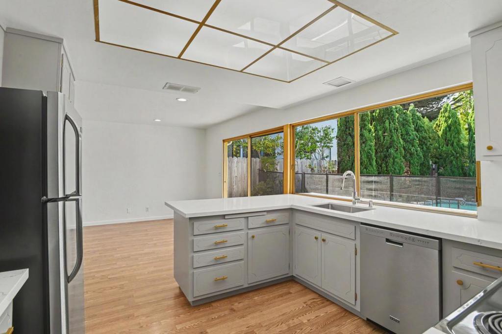 10 Los Altos Place Property Photo 13