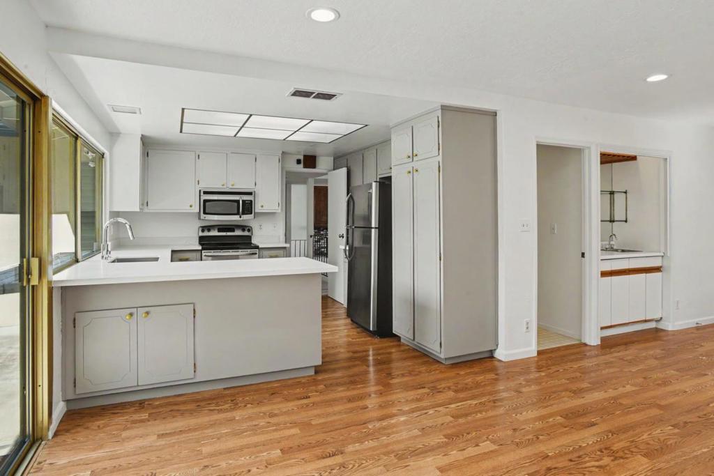 10 Los Altos Place Property Photo 17
