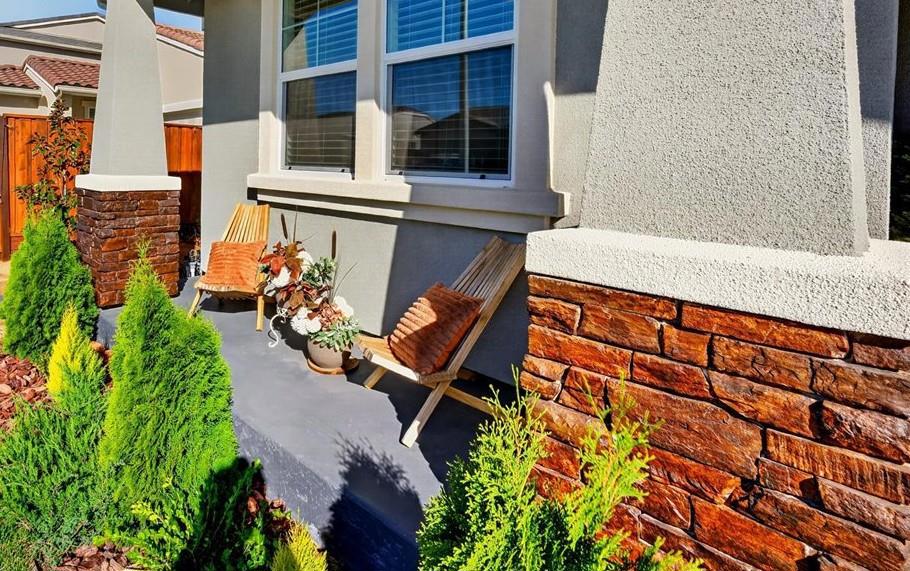 1910 Peony Street Property Photo 7