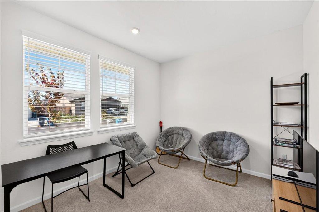 1910 Peony Street Property Photo 20