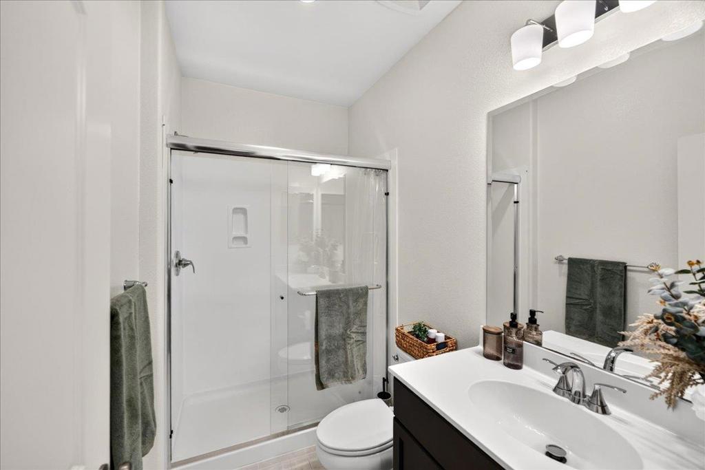 1910 Peony Street Property Photo 23