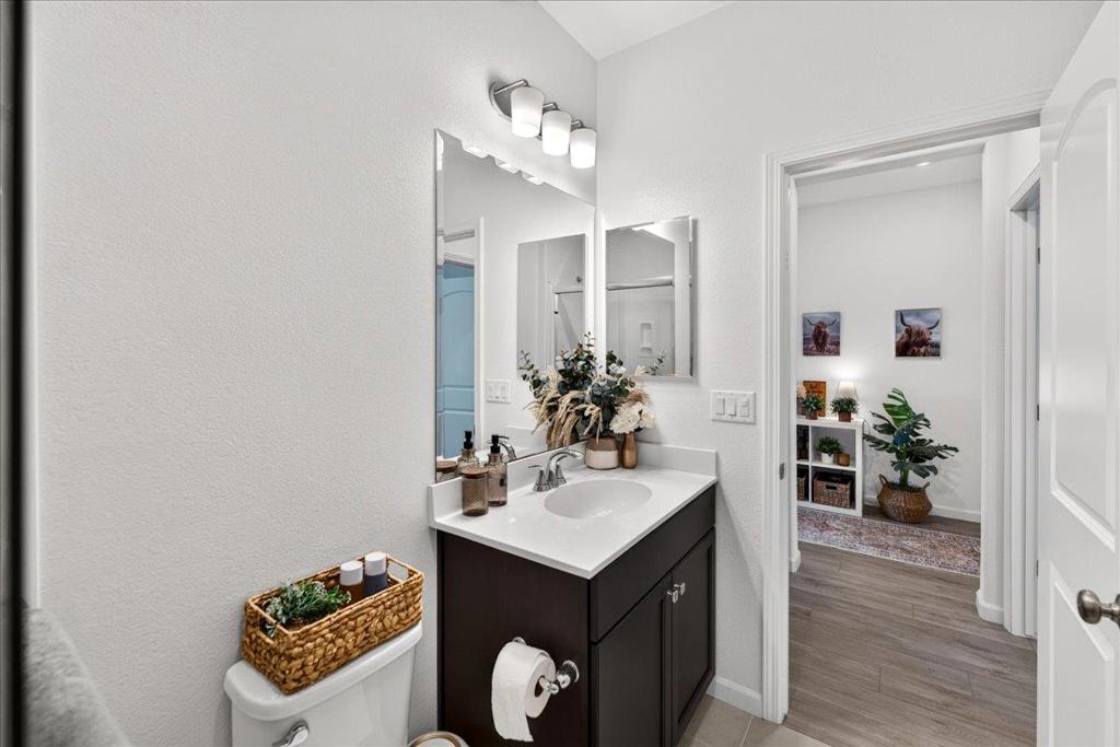1910 Peony Street Property Photo 24