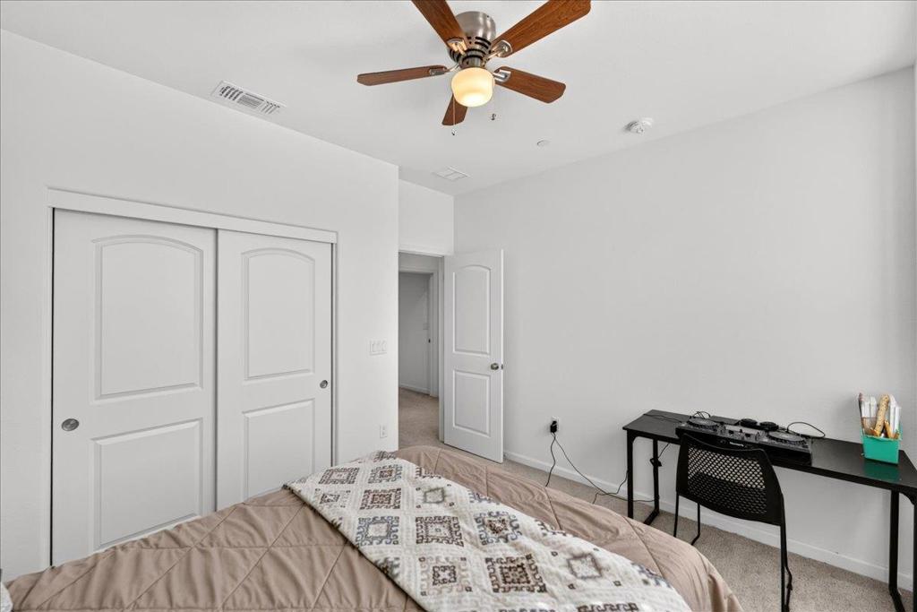 1910 Peony Street Property Photo 40