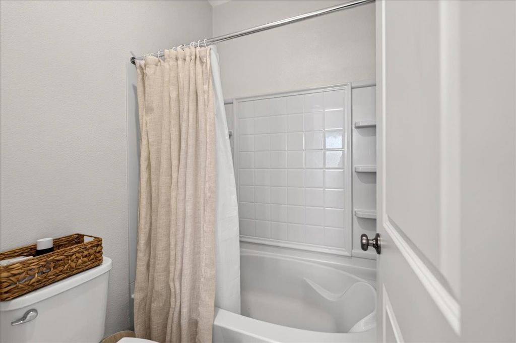 1910 Peony Street Property Photo 43