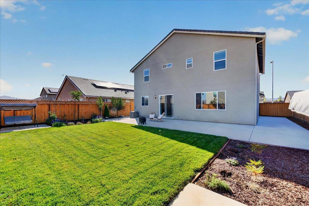 1910 Peony Street Property Photo 49