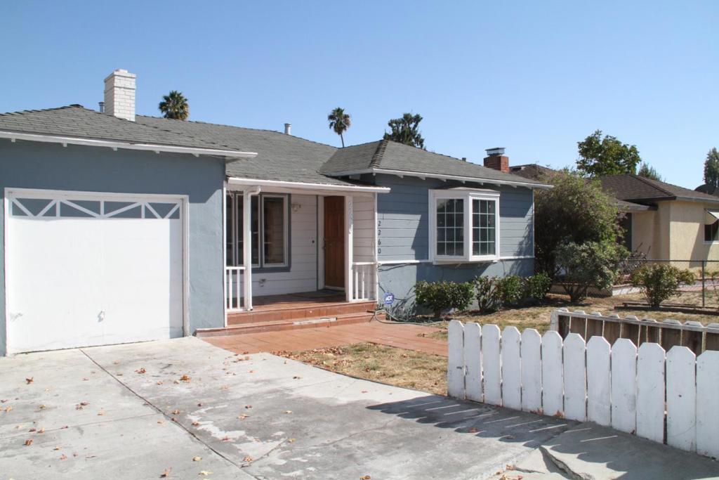 2260 Pulgas Avenue Property Photo 1