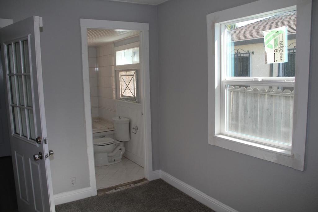 2260 Pulgas Avenue Property Photo 7