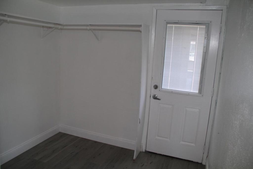 2260 Pulgas Avenue Property Photo 9