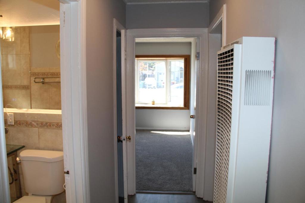 2260 Pulgas Avenue Property Photo 15