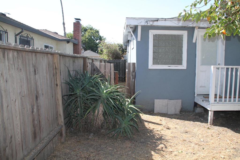 2260 Pulgas Avenue Property Photo 24