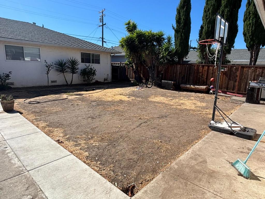 2172 Aza Drive Property Photo 2