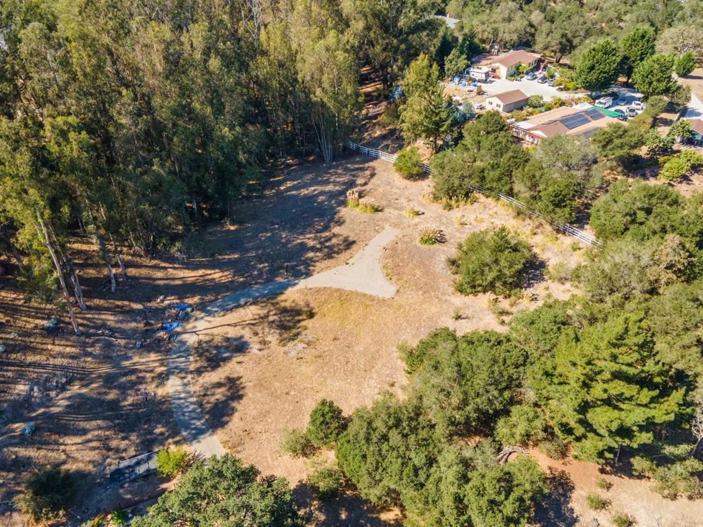 509 Carpenteria Road Property Photo 3