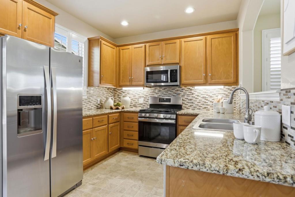 1280 Elm Avenue Property Photo 17