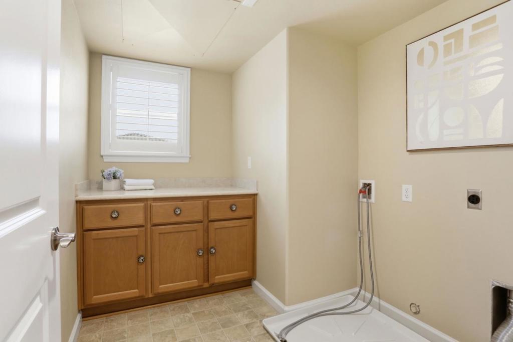 1280 Elm Avenue Property Photo 28