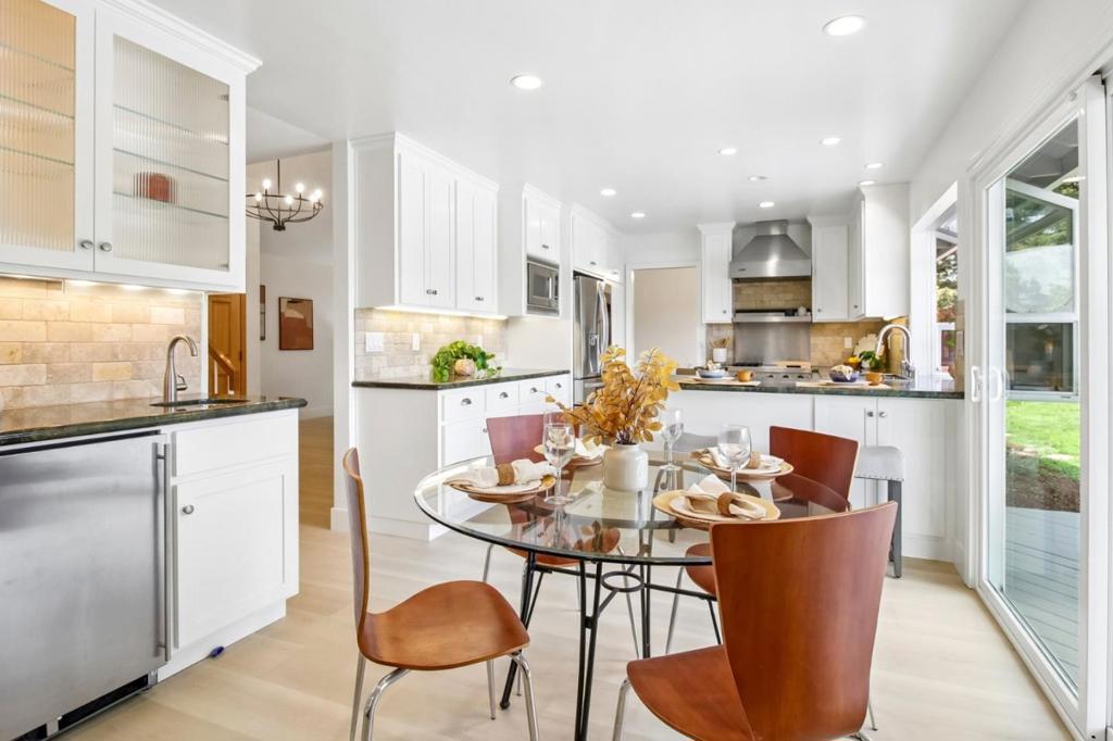6558 Gardenoak Court Property Photo 18