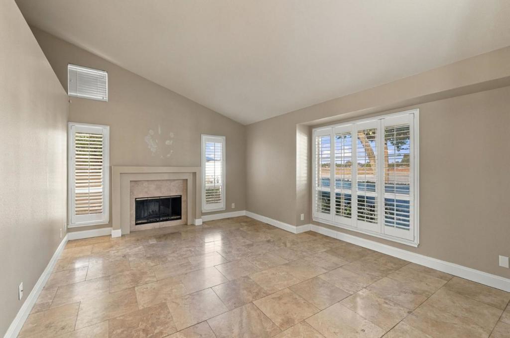 1205 Kelly Park Circle Property Photo 3