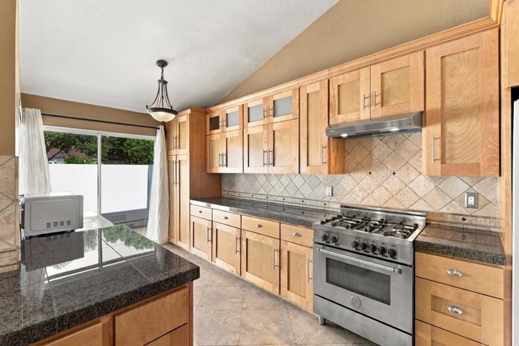 1205 Kelly Park Circle Property Photo 11