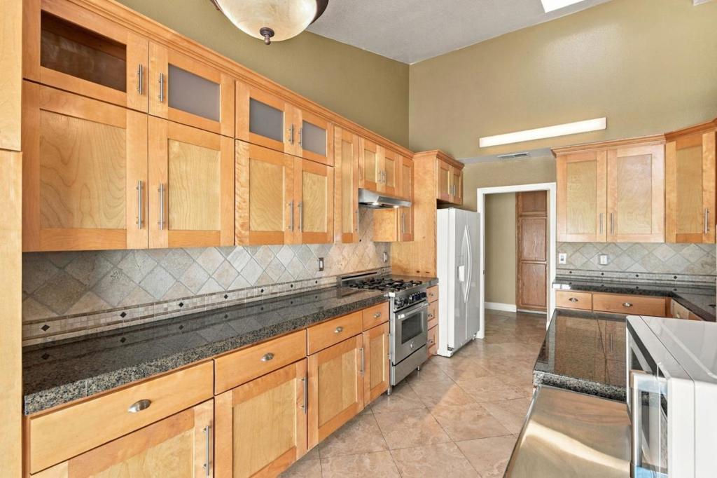 1205 Kelly Park Circle Property Photo 12