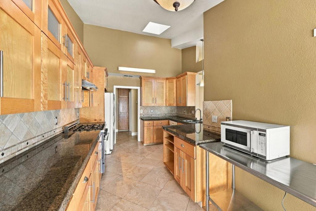 1205 Kelly Park Circle Property Photo 13