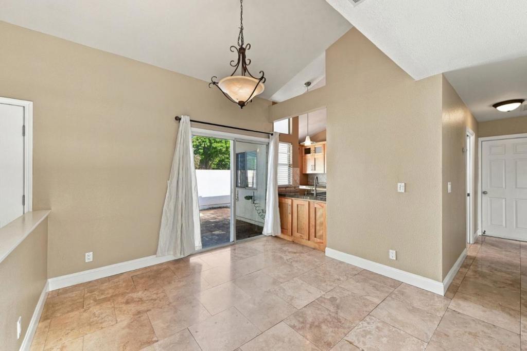 1205 Kelly Park Circle Property Photo 16